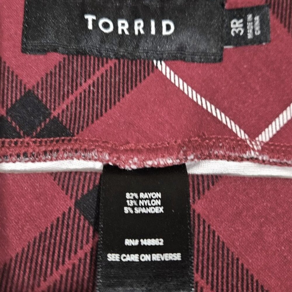 TORRID BURGUNDY RED WHITE BLACK PLAID PONTE KNIT SKINNY PANT 3R  GOTH GRUNGE - Picture 3 of 7